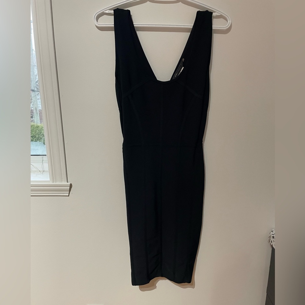 Elegant Black Sleeveless Dress